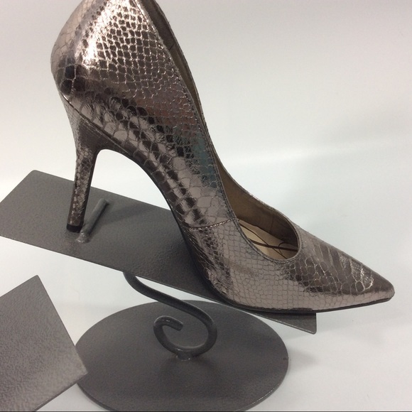 Sam & Libby Size 9 Silver Embossed Faux Snakeskin Heels Stiletto Pointed Toe - Picture 5 of 9